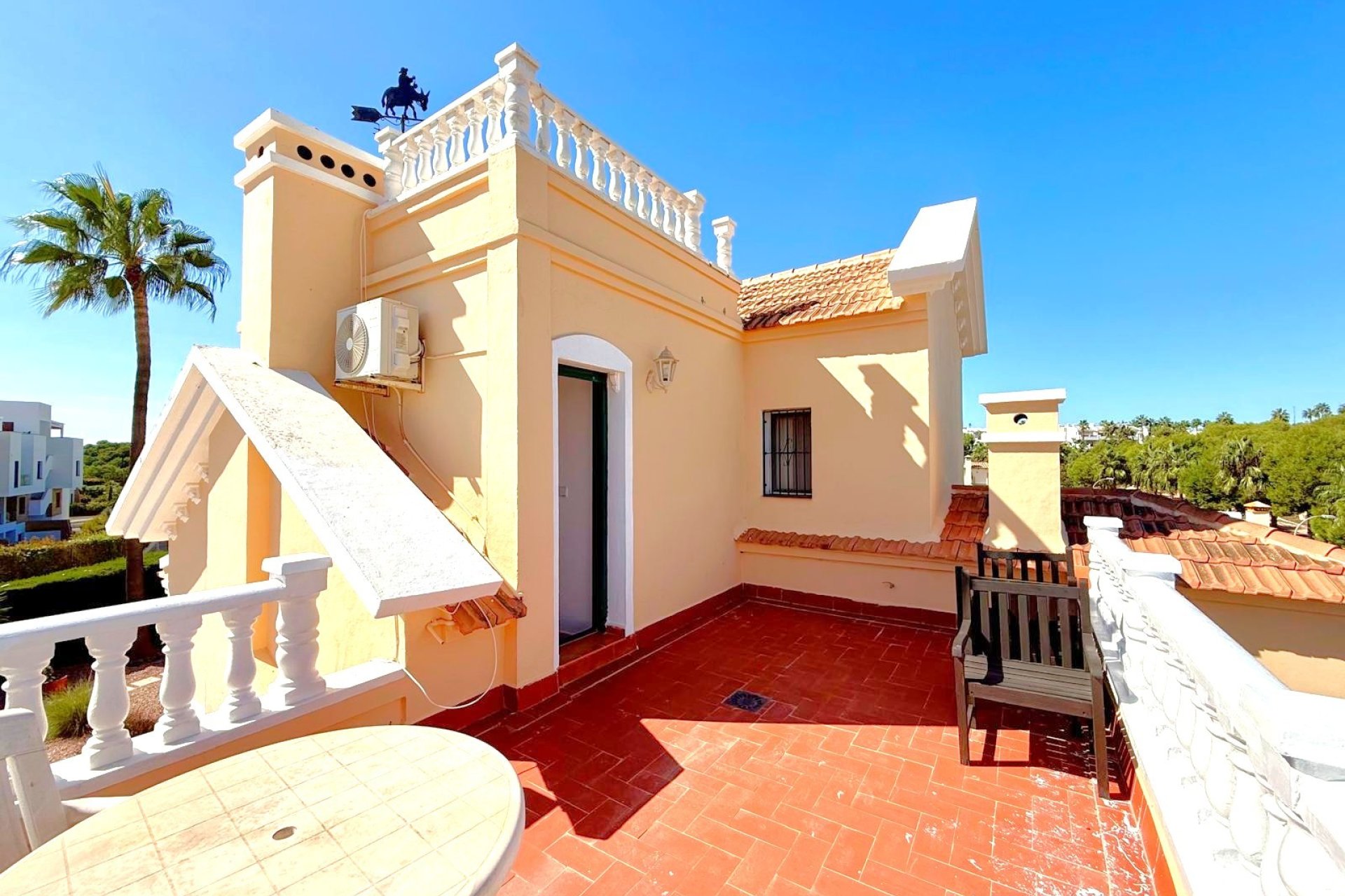 Återförsäljning - Villa -
Orihuela Costa - Los Dolses