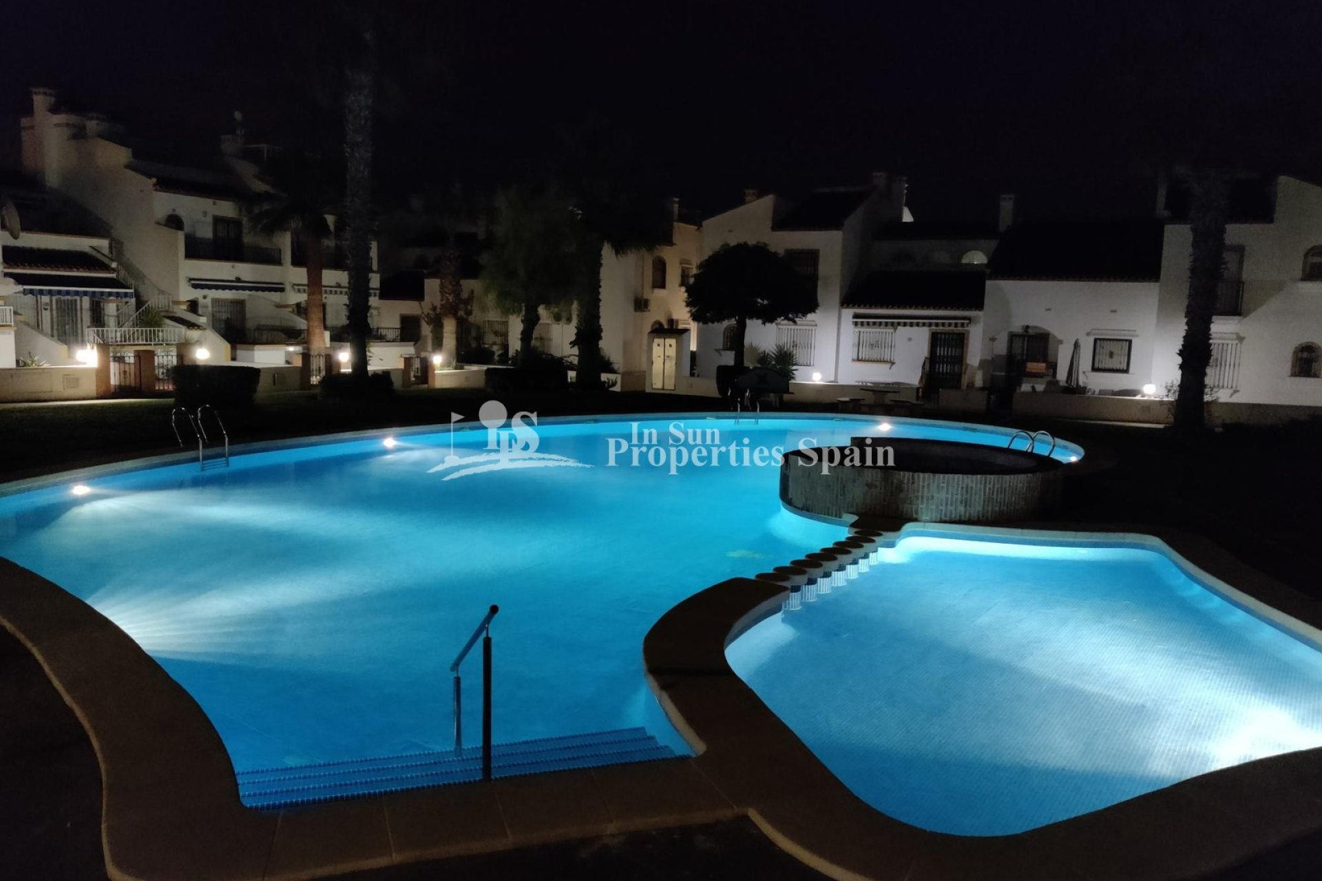 Återförsäljning - Villa -
Orihuela Costa - Los Dolses