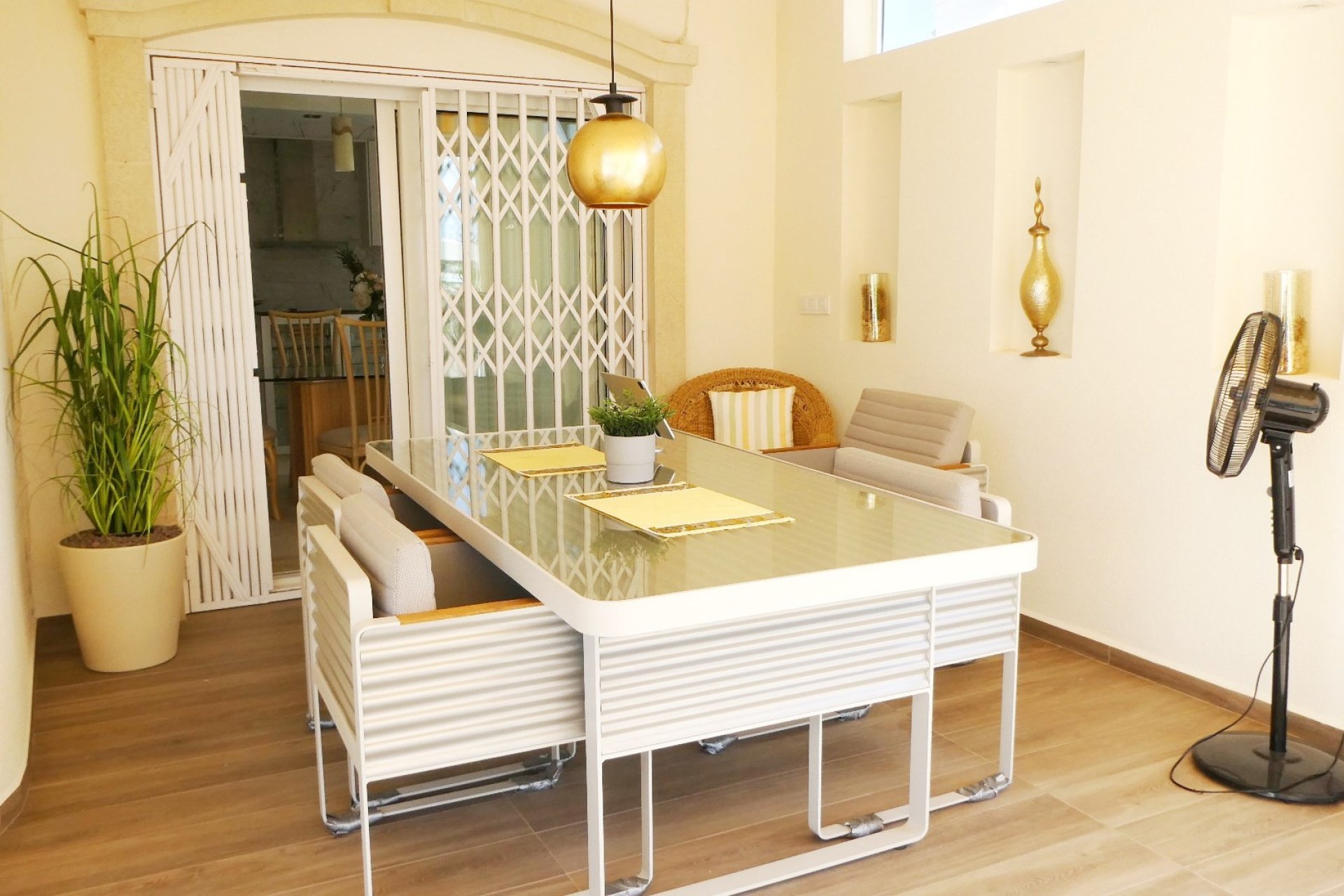 Återförsäljning - Villa -
Orihuela Costa - Villamartin Los Dolses