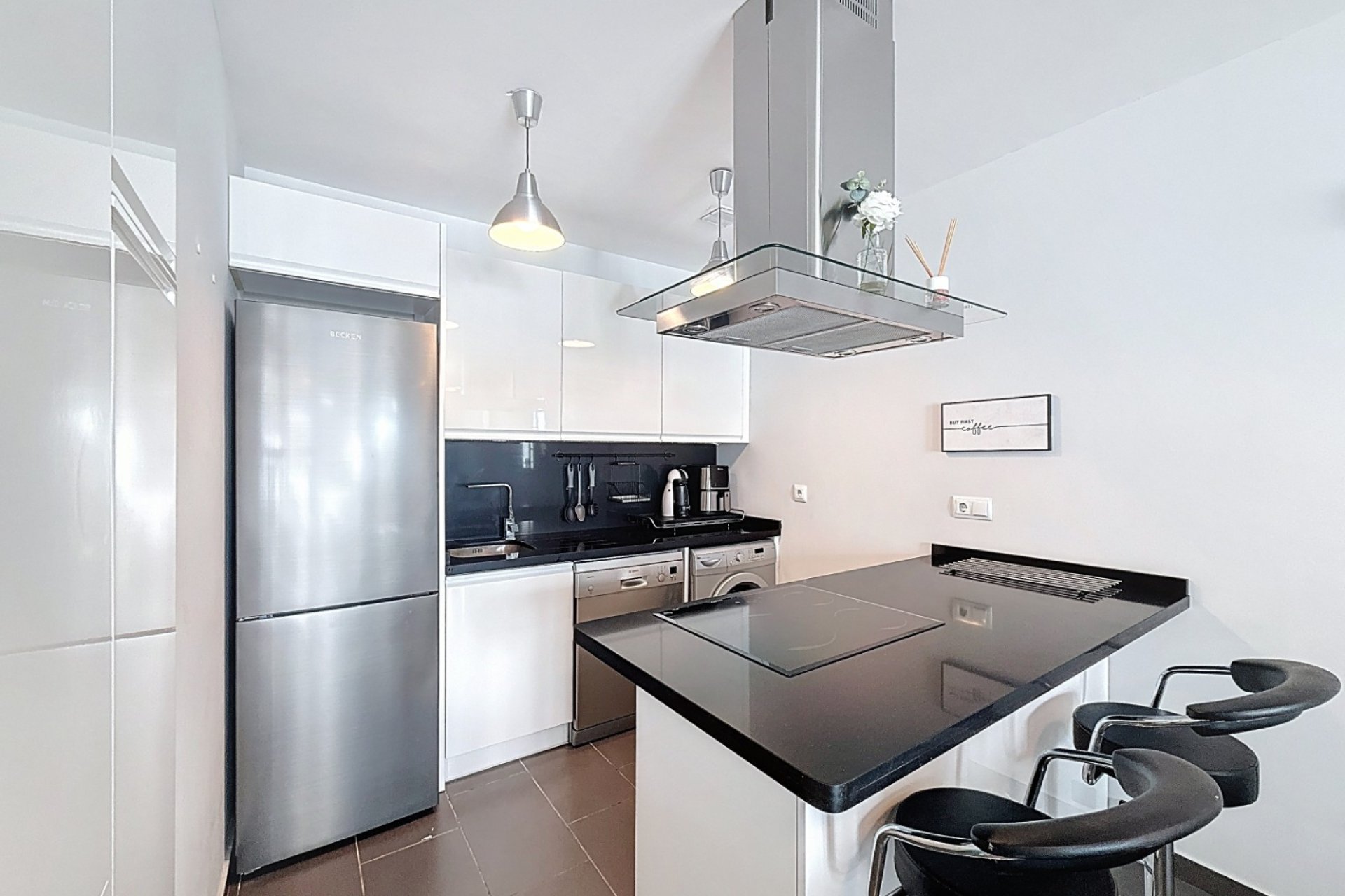 Återförsäljning - Villa -
Orihuela Costa - Villamartin