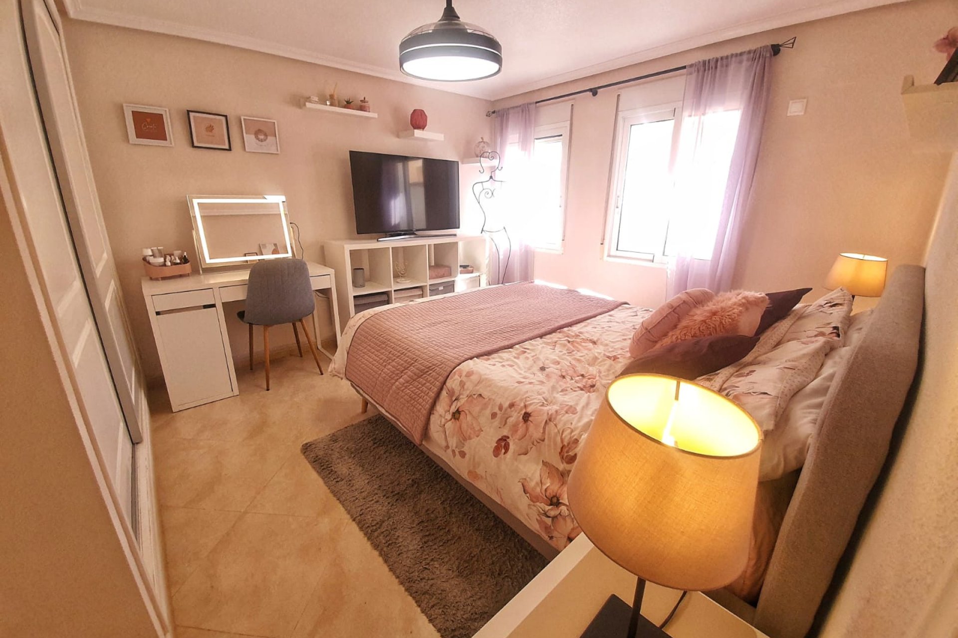 Återförsäljning - Villa -
Orihuela Costa - Villamartin