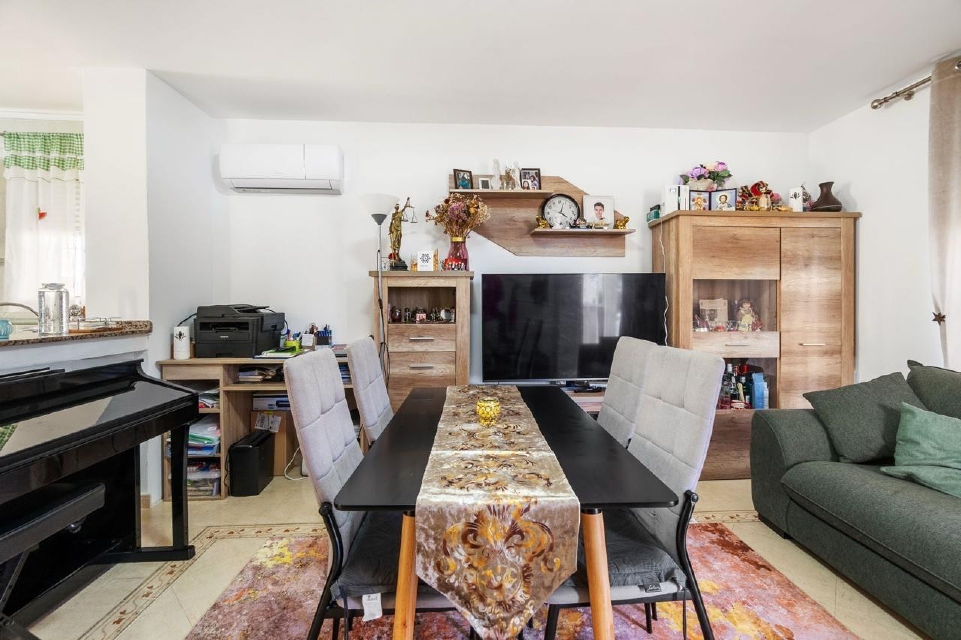 Återförsäljning - Villa -
Orihuela Costa - Villamartin