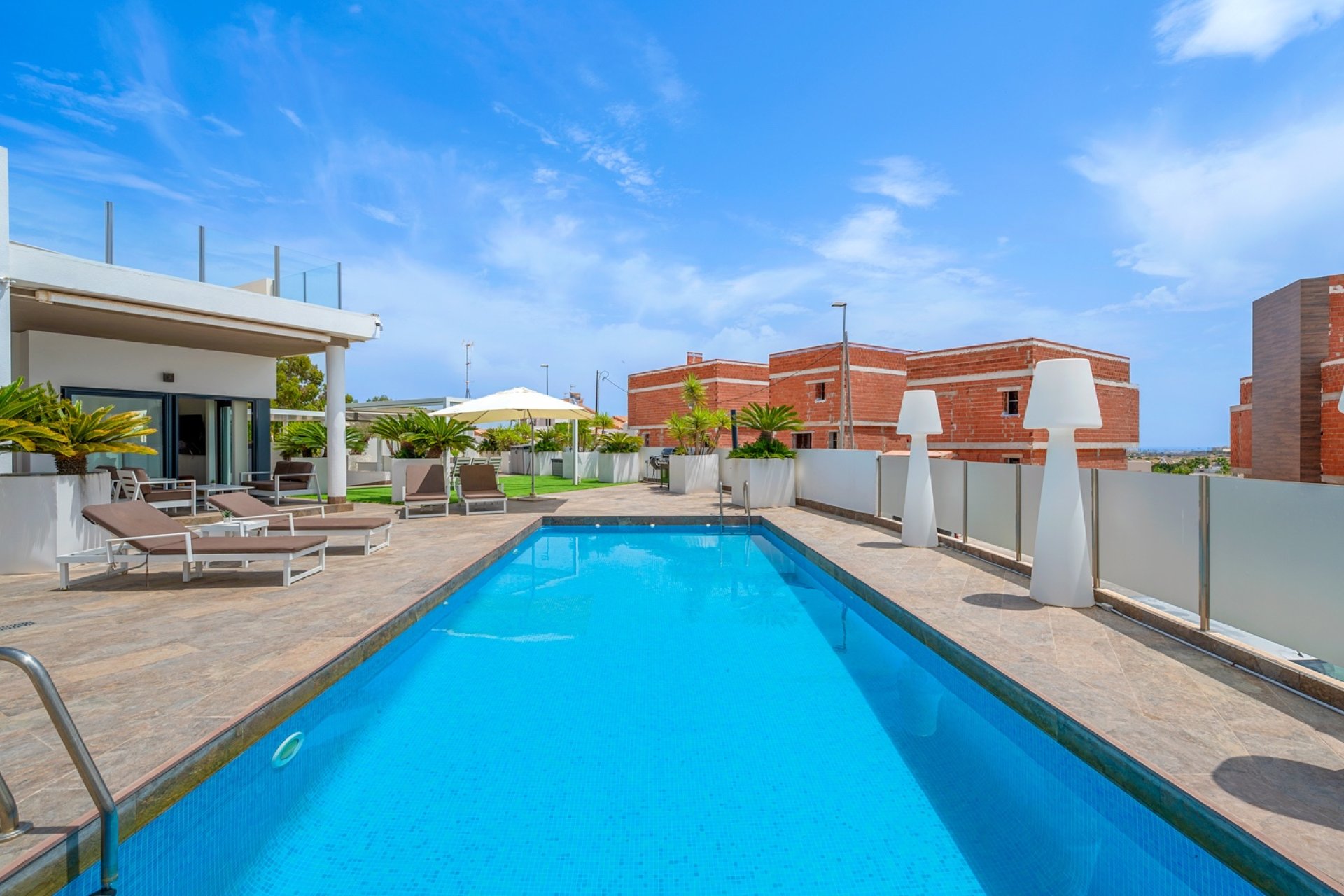 Återförsäljning - Villa -
Orihuela Costa - Villamartin
