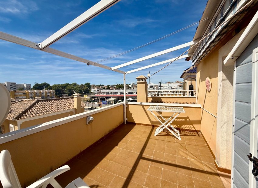Återförsäljning - Villa -
Orihuela Costa - Villamartin