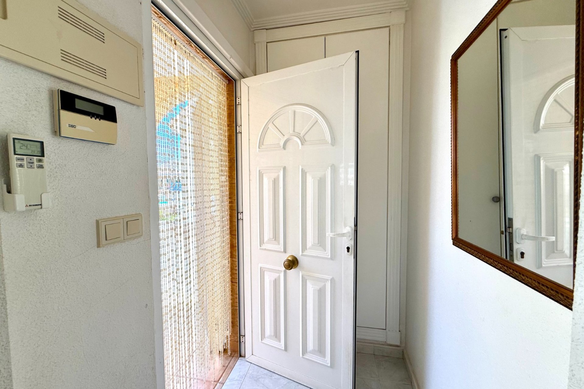Återförsäljning - Villa -
Orihuela Costa - Villamartin