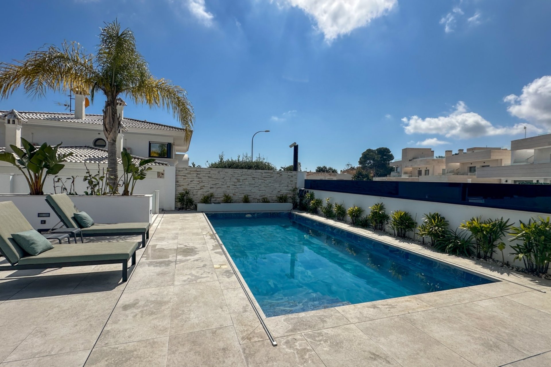 Återförsäljning - Villa -
Orihuela Costa - Villamartin