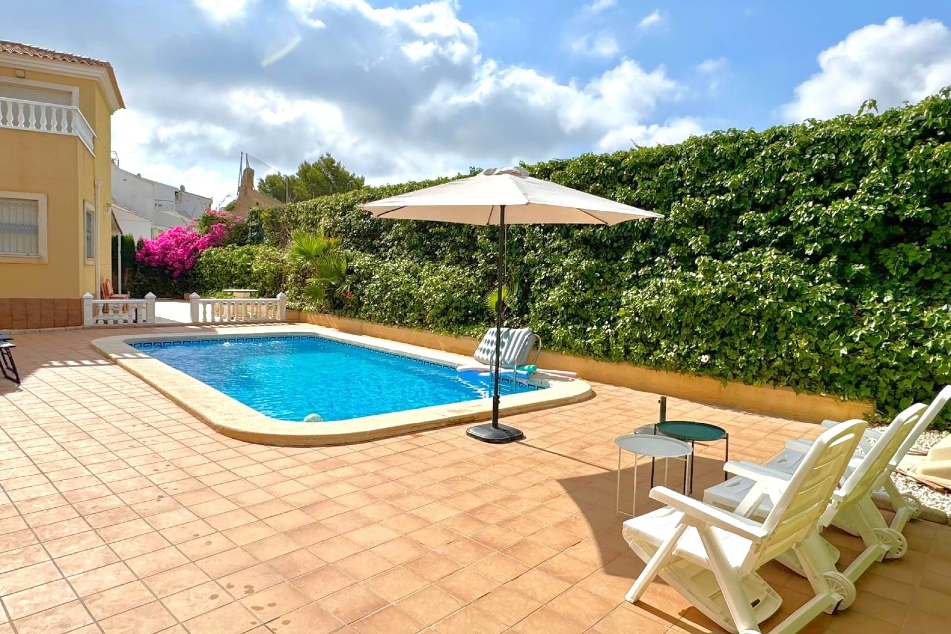 Återförsäljning - Villa -
Orihuela Costa - Villamartin