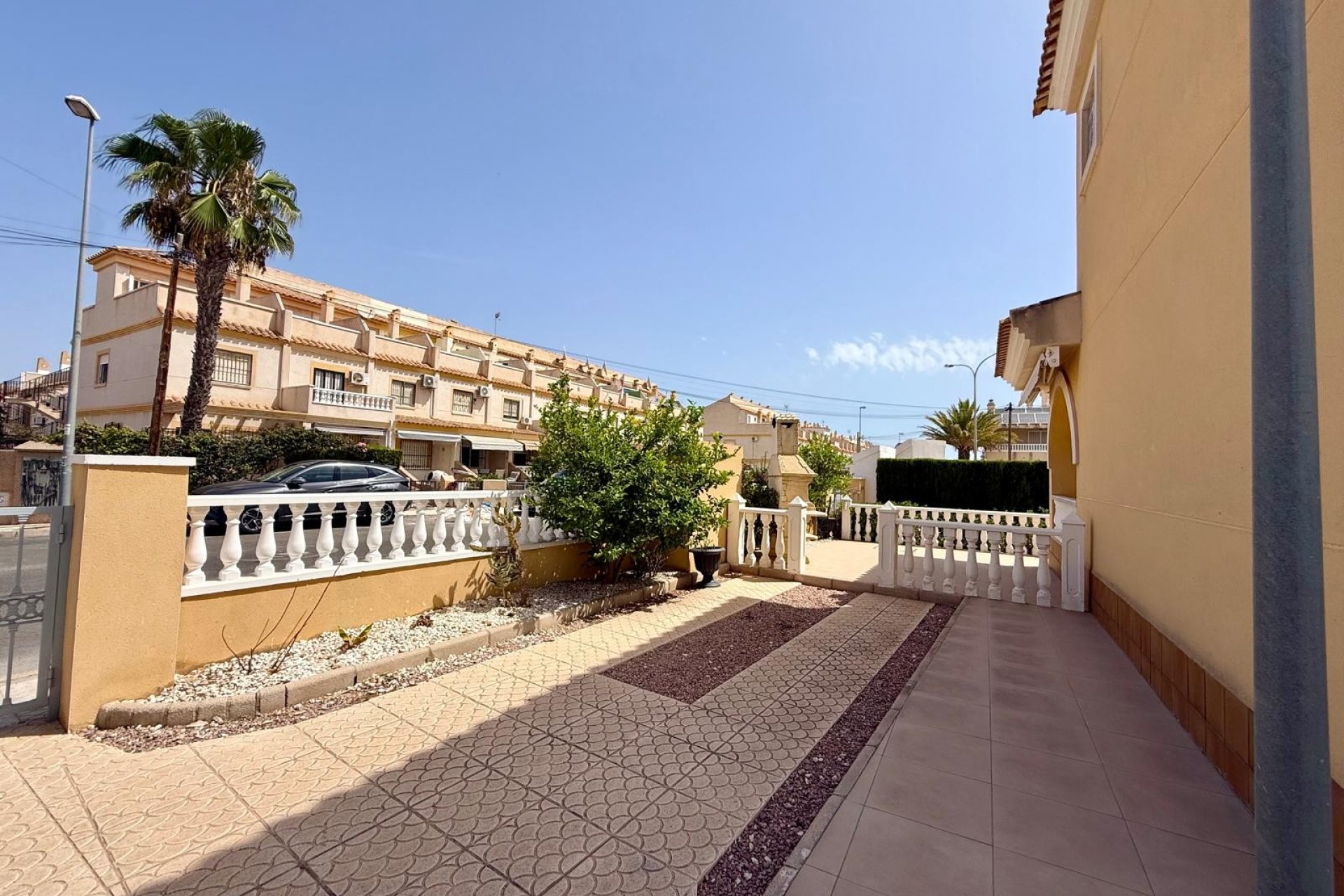 Återförsäljning - Villa -
Orihuela Costa - Villamartin