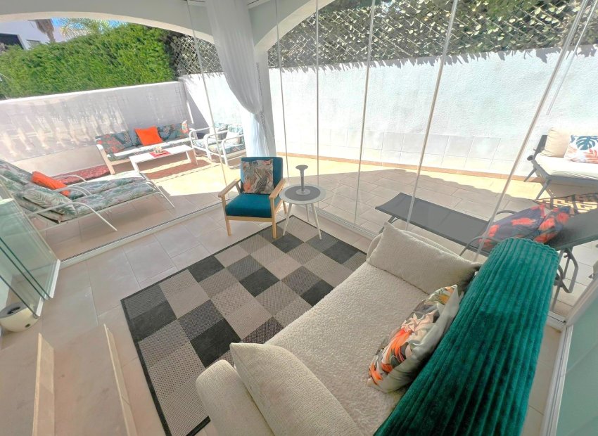 Återförsäljning - Villa -
Orihuela Costa - Villamartin