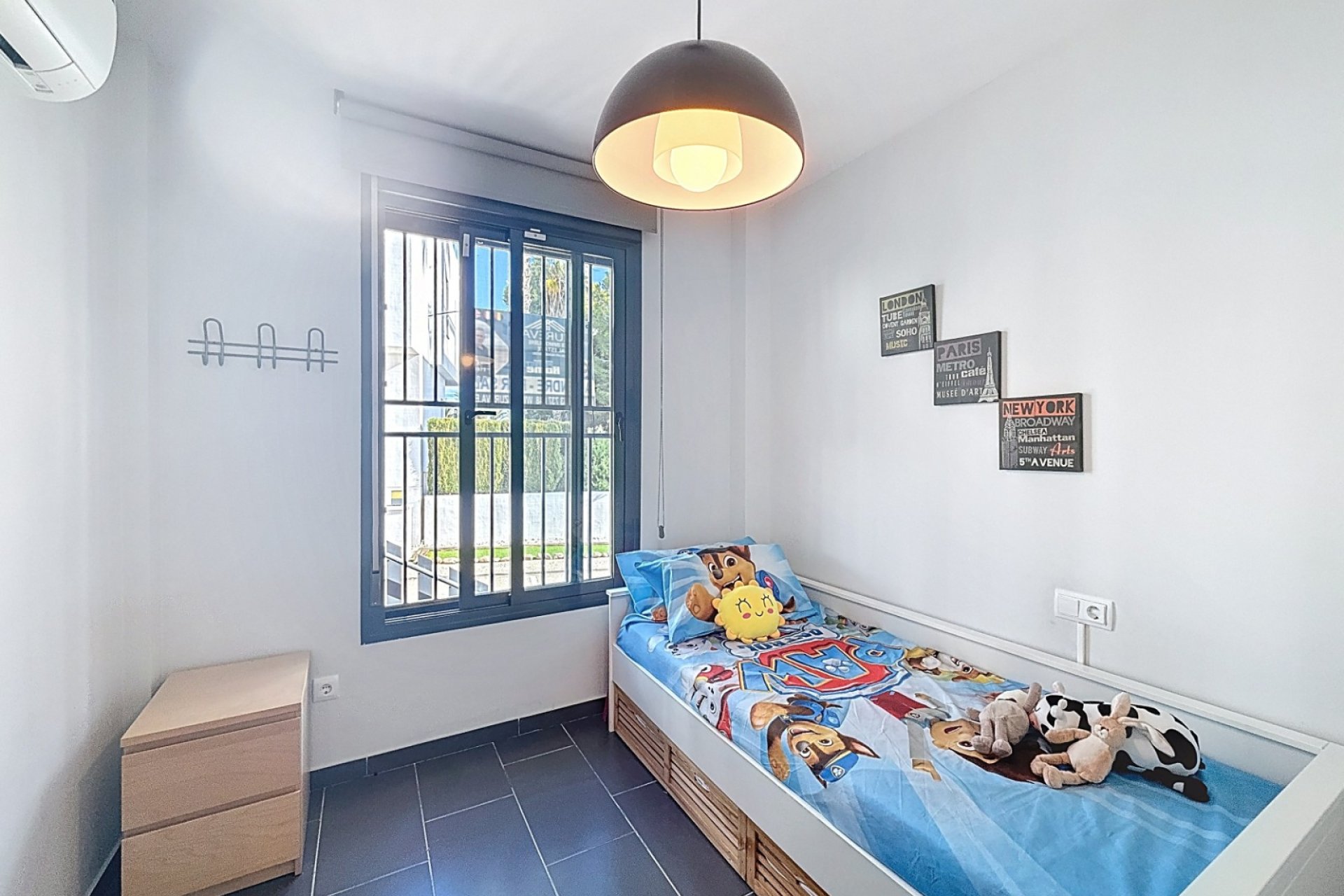 Återförsäljning - Villa -
Orihuela Costa - Villamartín