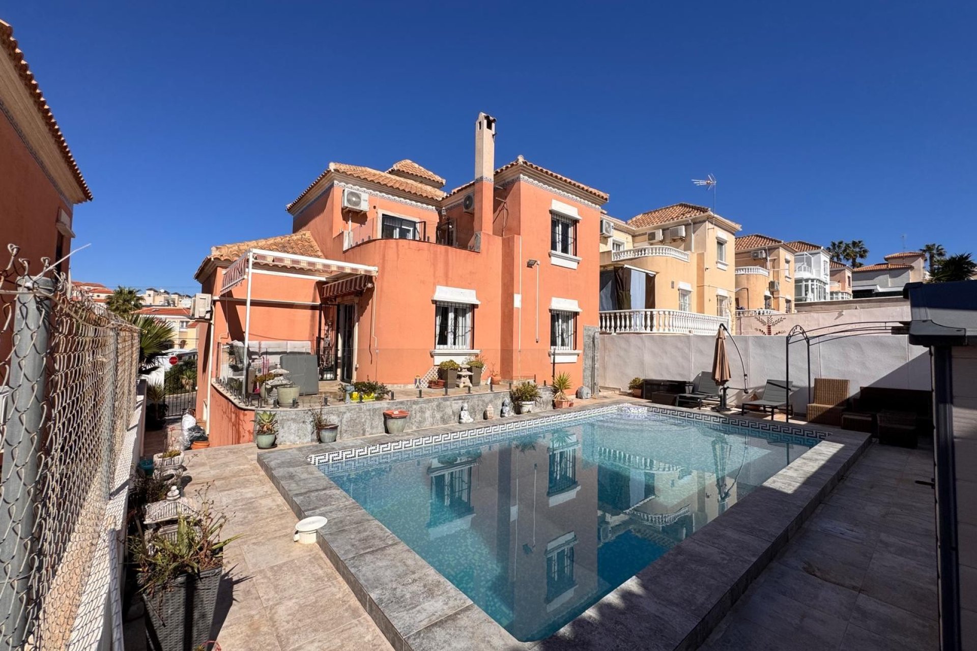 Återförsäljning - Villa -
San Miguel de Salinas - Blue Lagoon