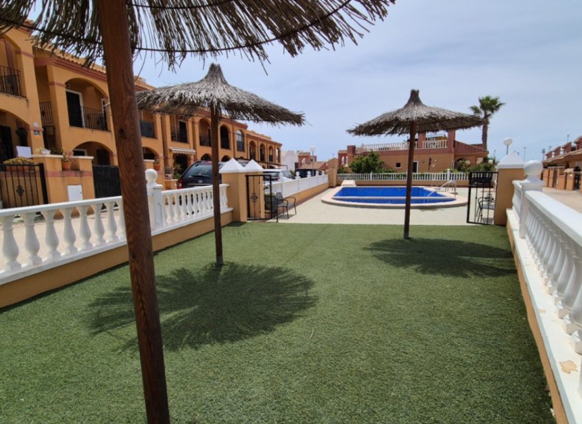 Återförsäljning - Villa -
Torrevieja - Costa Blanca Sur