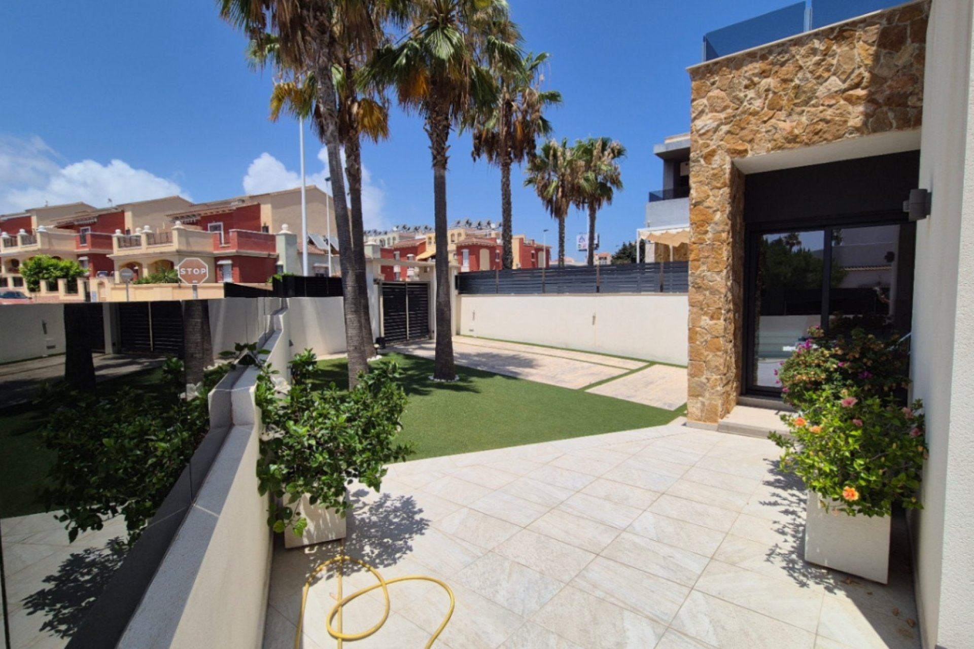 Återförsäljning - Villa -
Torrevieja - Costa Blanca Sur