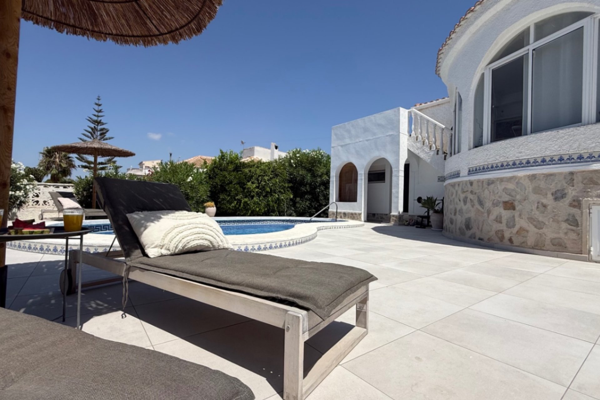 Återförsäljning - Villa -
Torrevieja - Costa Blanca Sur