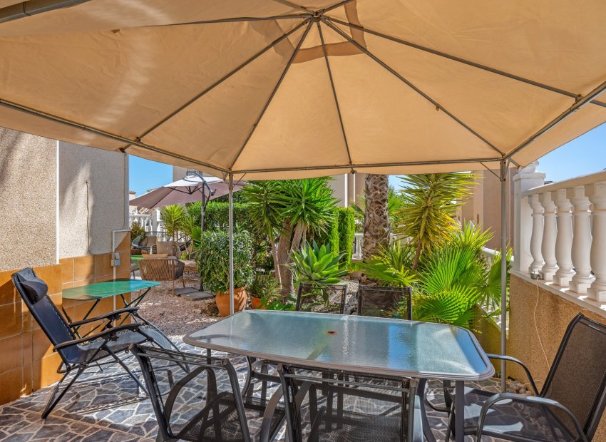 Återförsäljning - Villa -
Villamartin - Costa Blanca