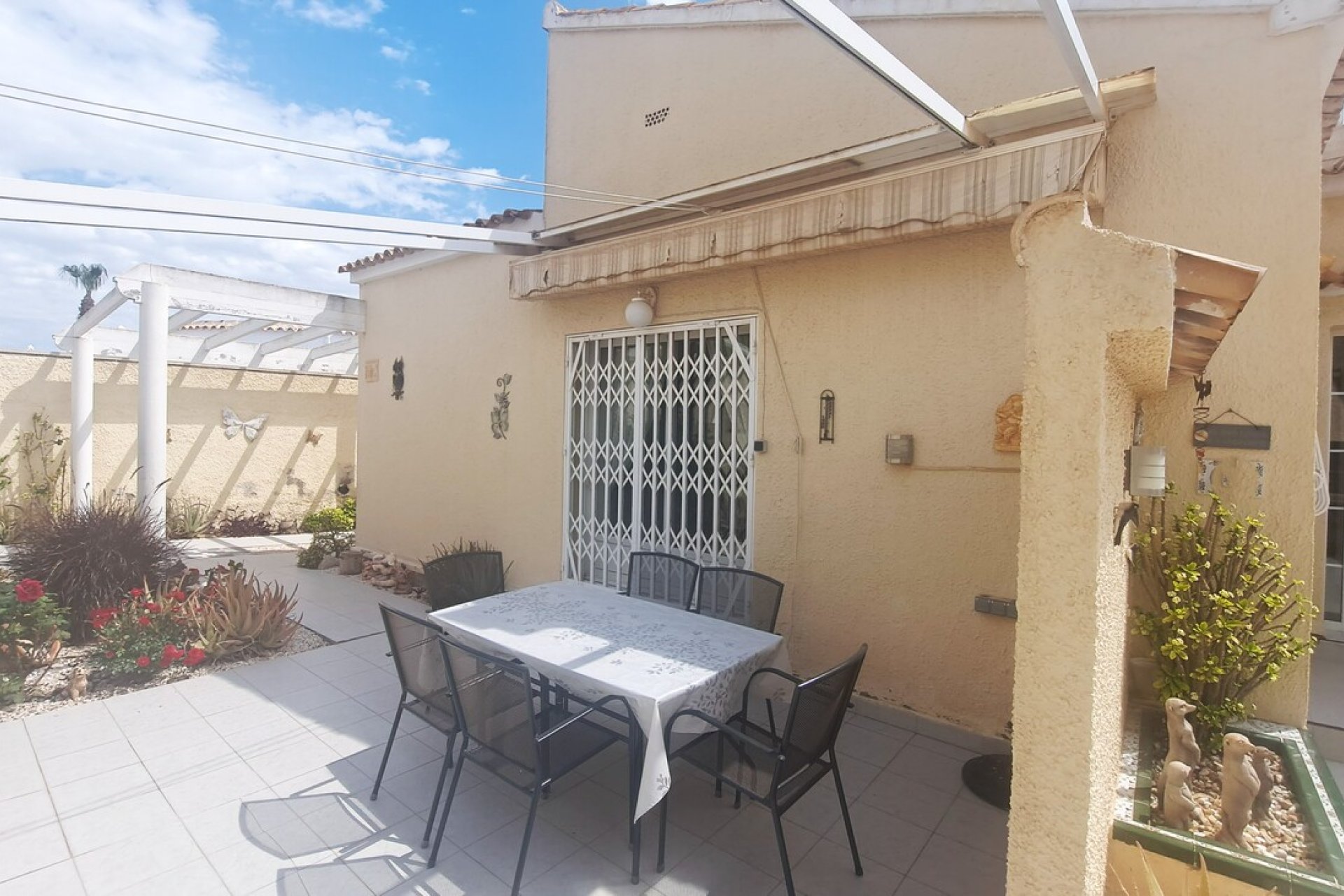 Återförsäljning - Villa -
Villamartín - El Presidente