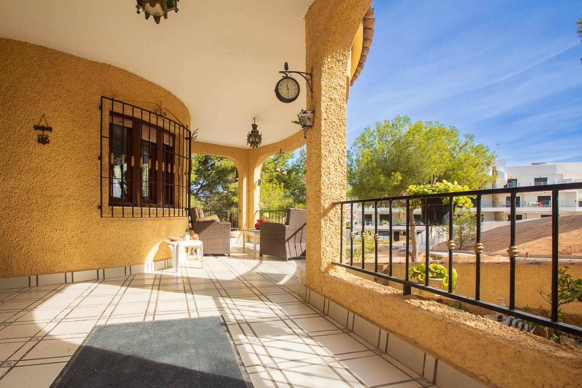 Återförsäljning - Villa -
Villamartín - Las Filipinas