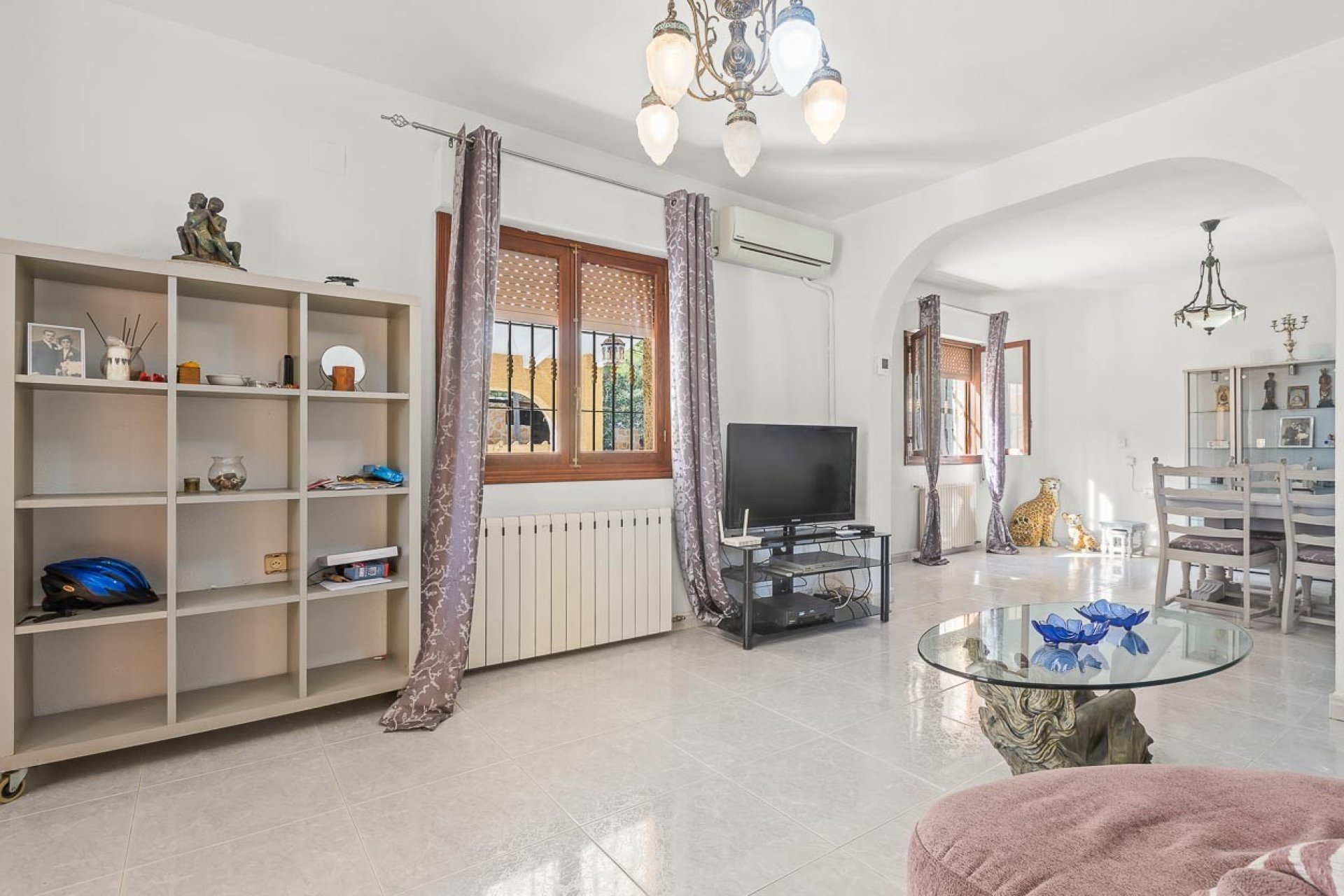 Återförsäljning - Villa -
Villamartín - Las Filipinas