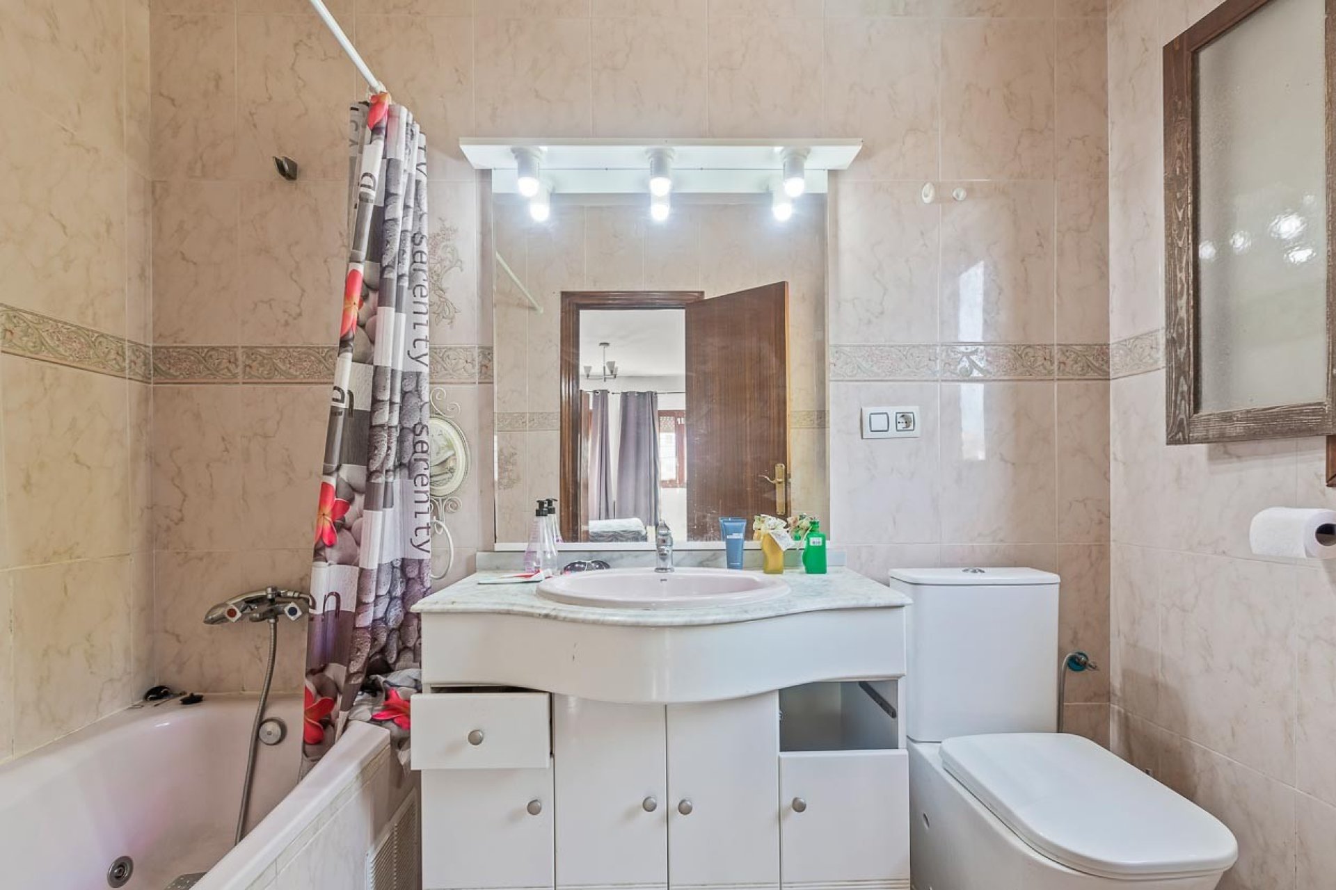 Återförsäljning - Villa -
Villamartín - Las Filipinas