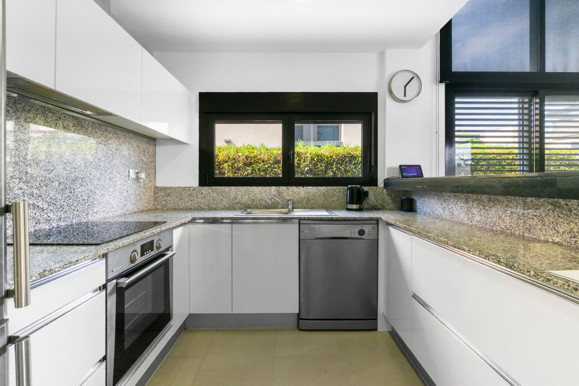 Återförsäljning - Villa -
Villamartín - Los Dolses