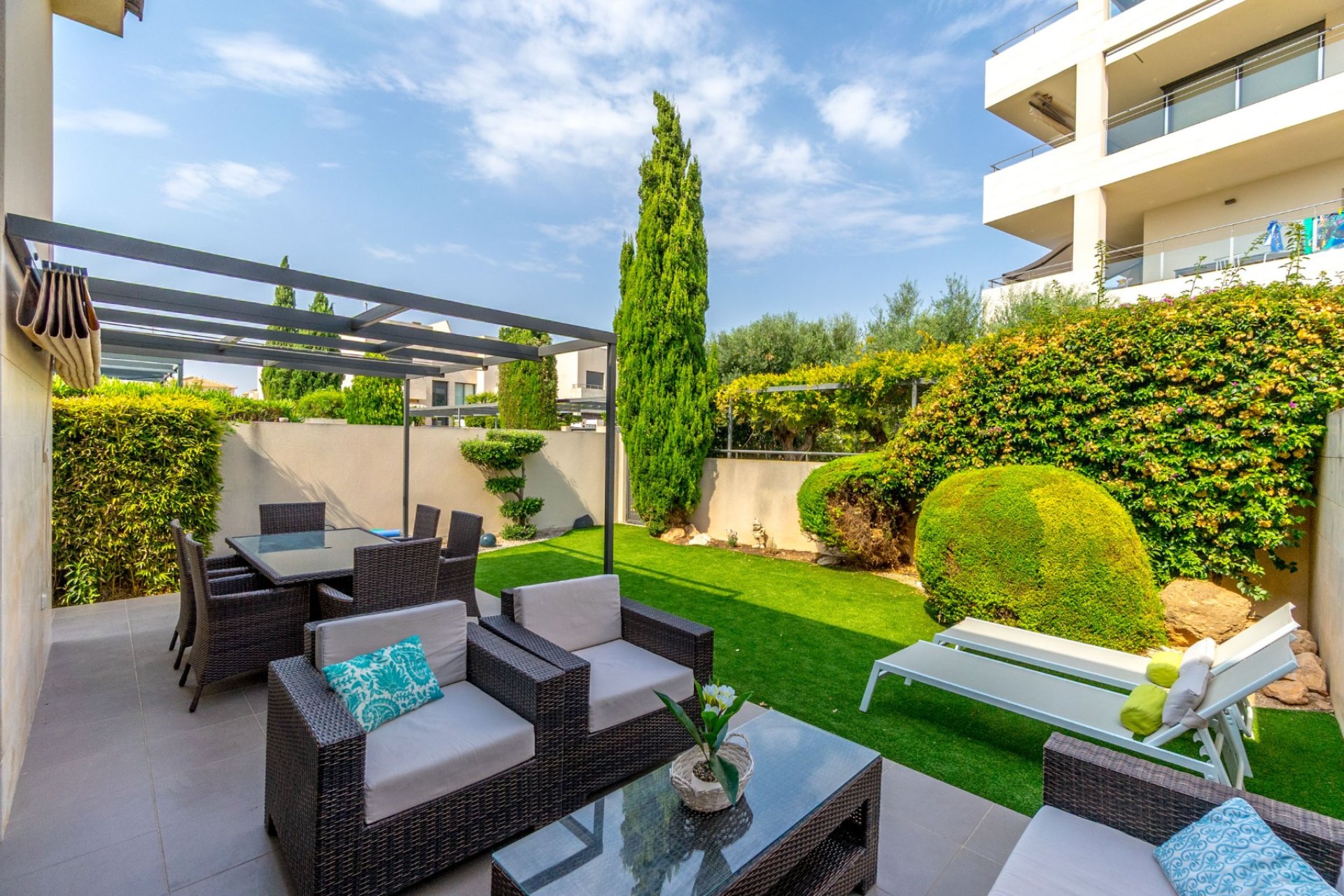 Återförsäljning - Villa -
Villamartín - Los Dolses