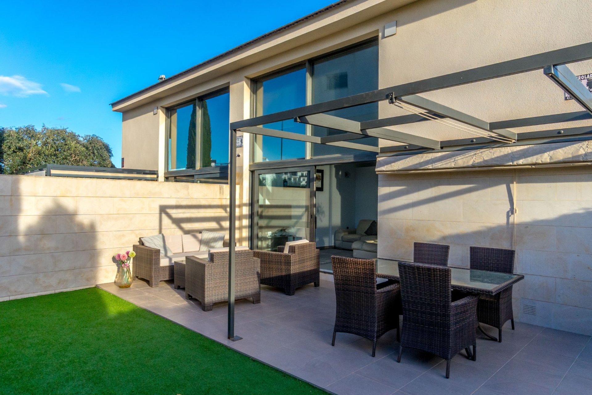 Återförsäljning - Villa -
Villamartín - Los Dolses