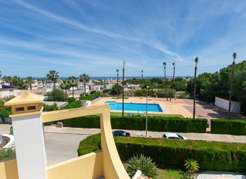 Återförsäljning - Villa -
Villamartín - Rioja