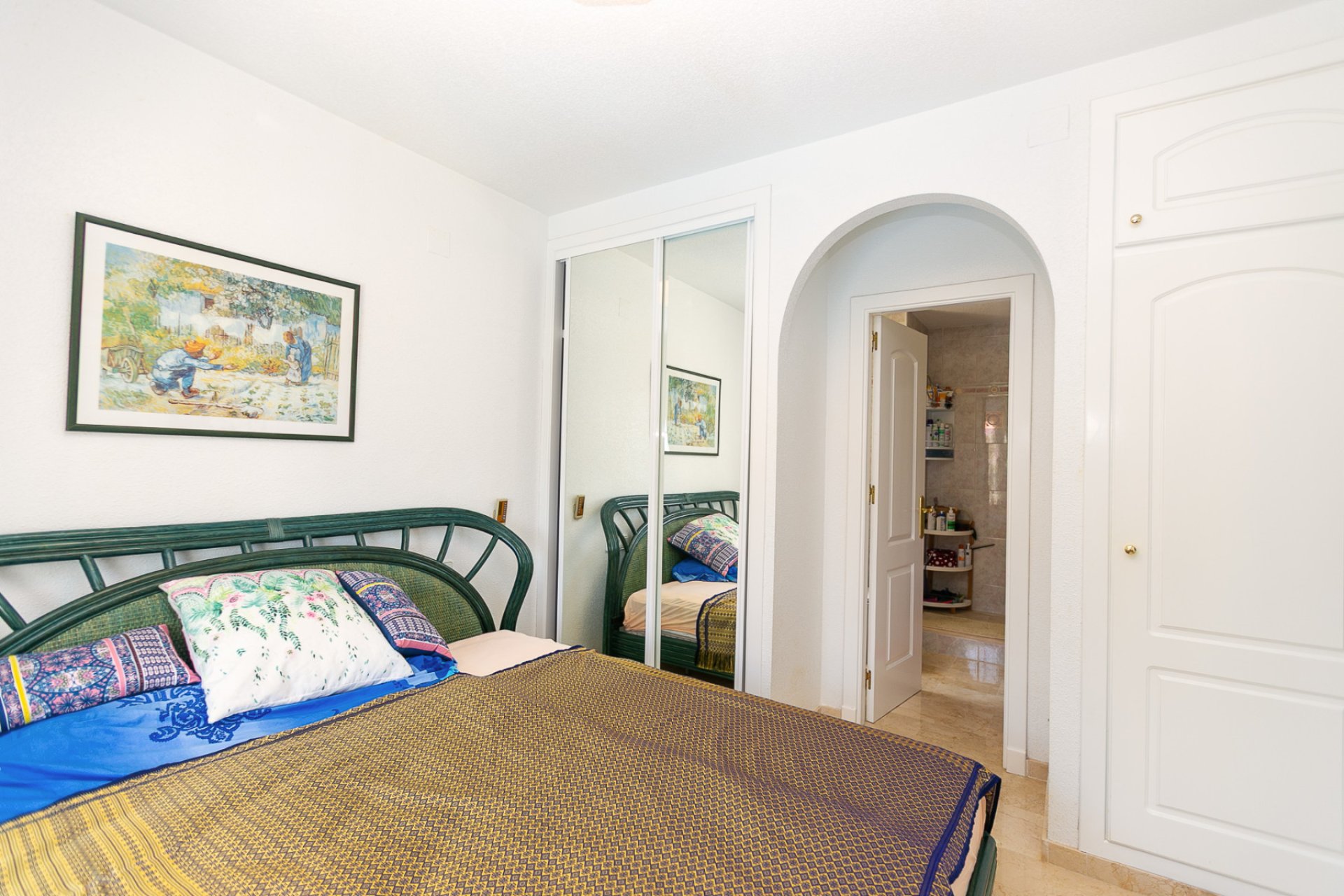 Återförsäljning - Villa -
Villamartín - Rioja