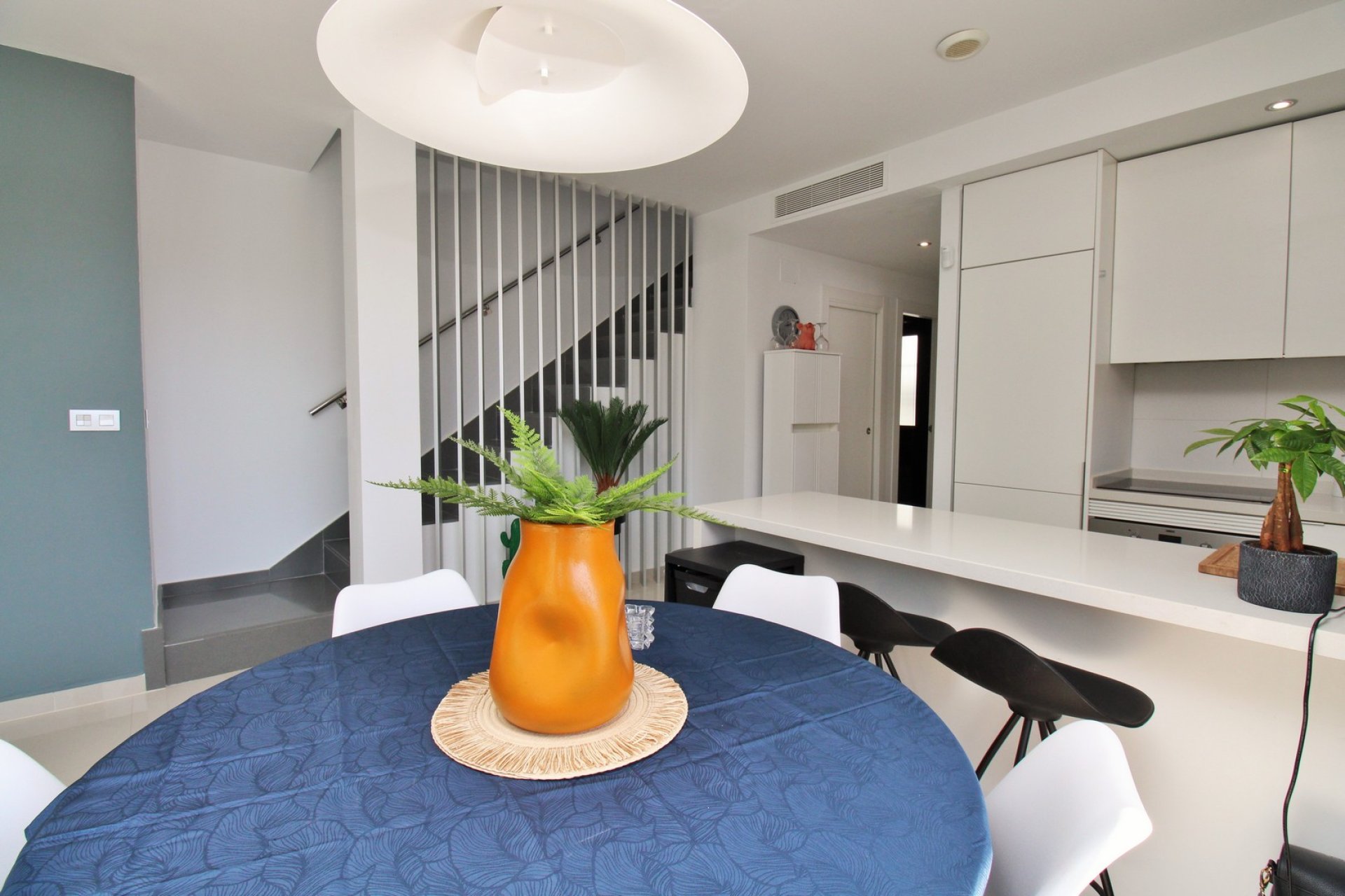 Återförsäljning - Villa -
Villamartín - Villamartin