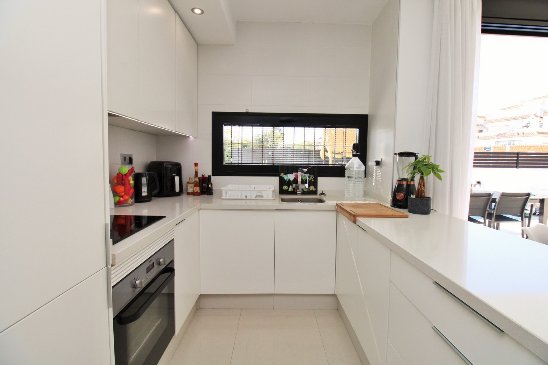 Återförsäljning - Villa -
Villamartín - Villamartin