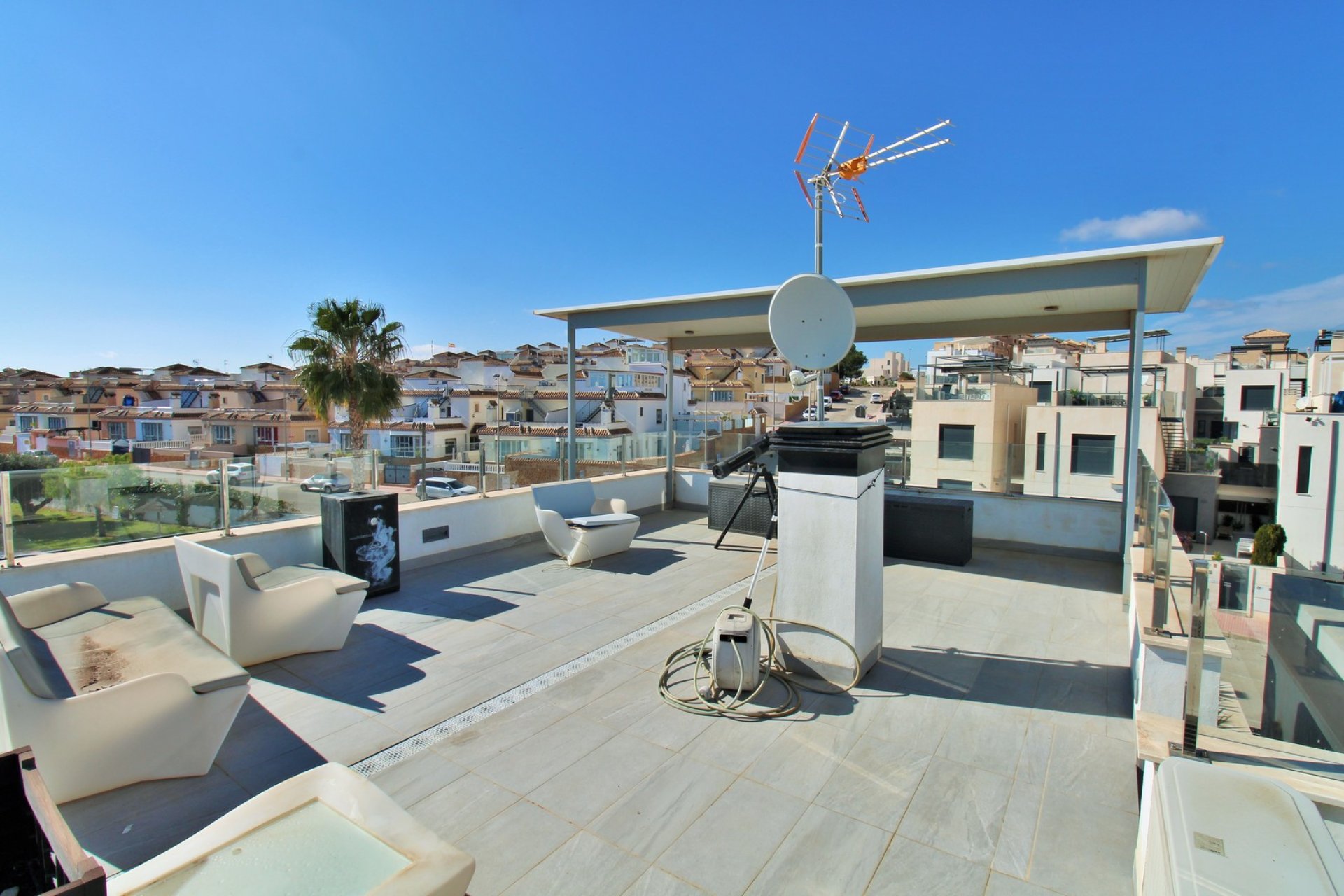 Återförsäljning - Villa -
Villamartín - Villamartin