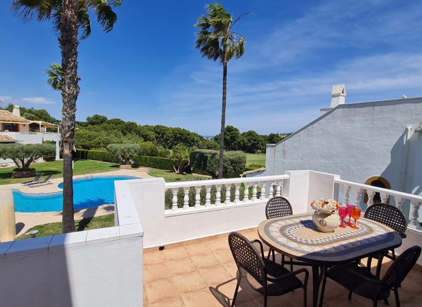 Återförsäljning - Villa -
Villamartín - Villamartin