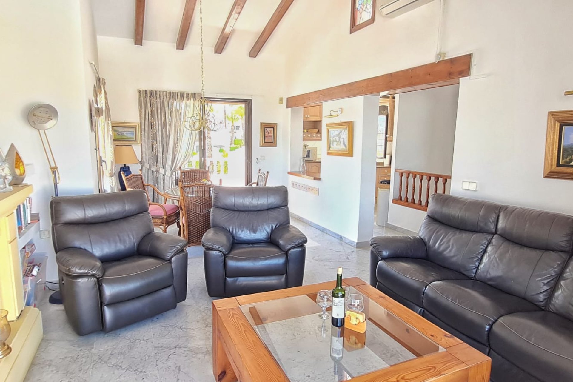 Återförsäljning - Villa -
Villamartín - Villamartin