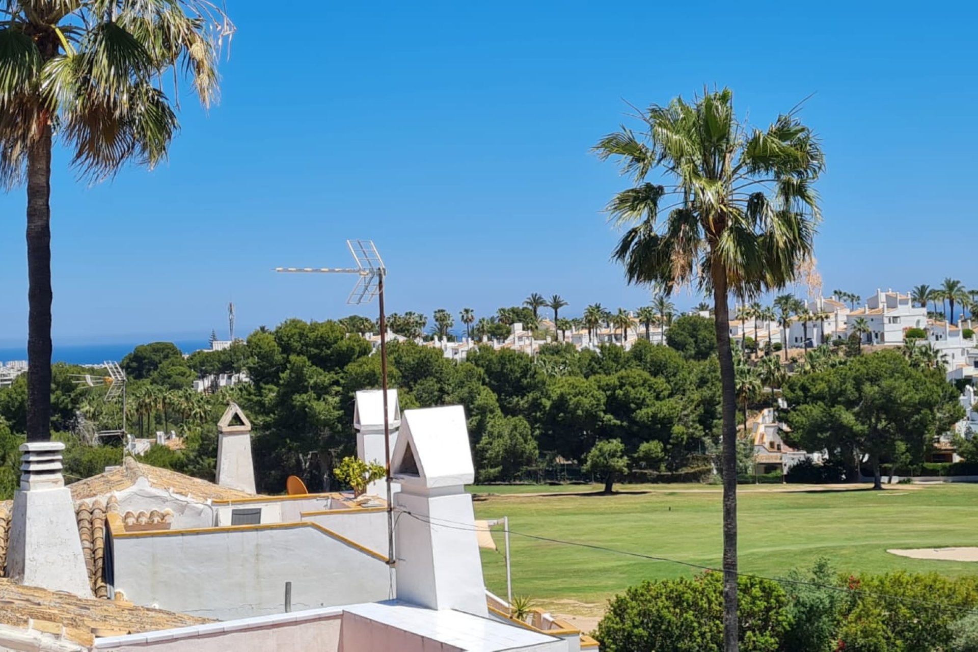 Återförsäljning - Villa -
Villamartín - Villamartin