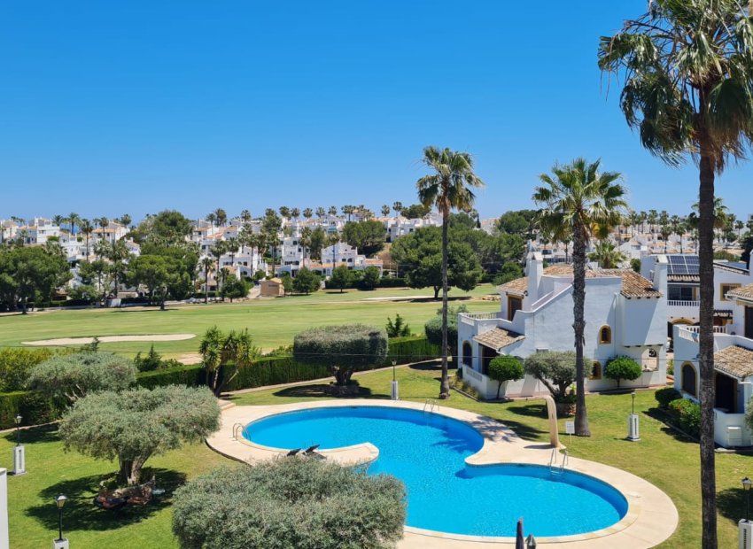 Återförsäljning - Villa -
Villamartín - Villamartin