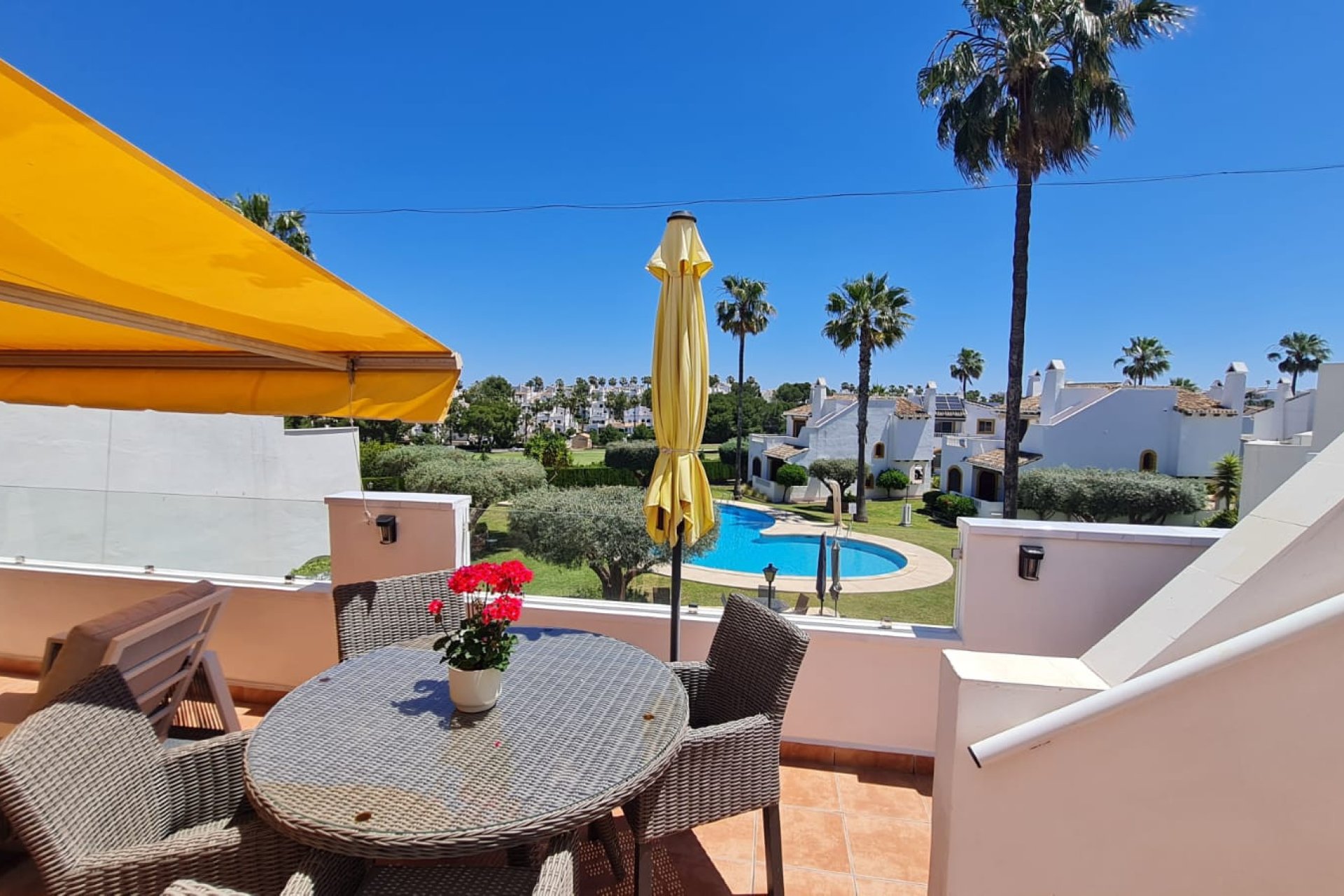 Återförsäljning - Villa -
Villamartín - Villamartin