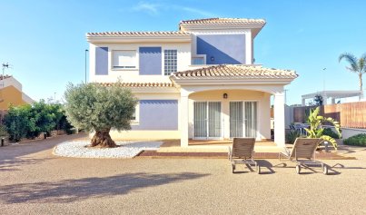 detached - New Build - Purias -
                Purias