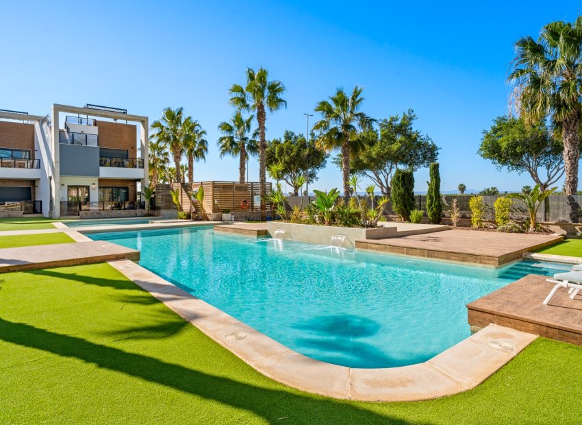 Herverkoop - Apartment / Flat * -
Guardamar del Segura* - El Raso*