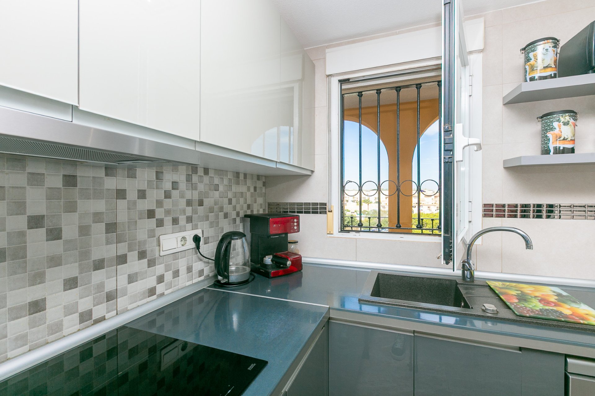 Herverkoop - Appartement / flat -
La Zenia - Beachside