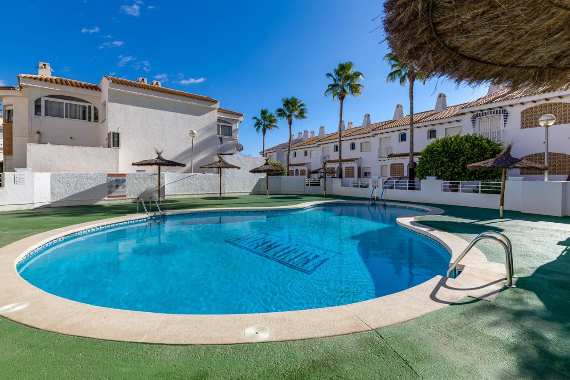 Herverkoop - Appartement / flat -
Orihuela Costa - Aguamarinas