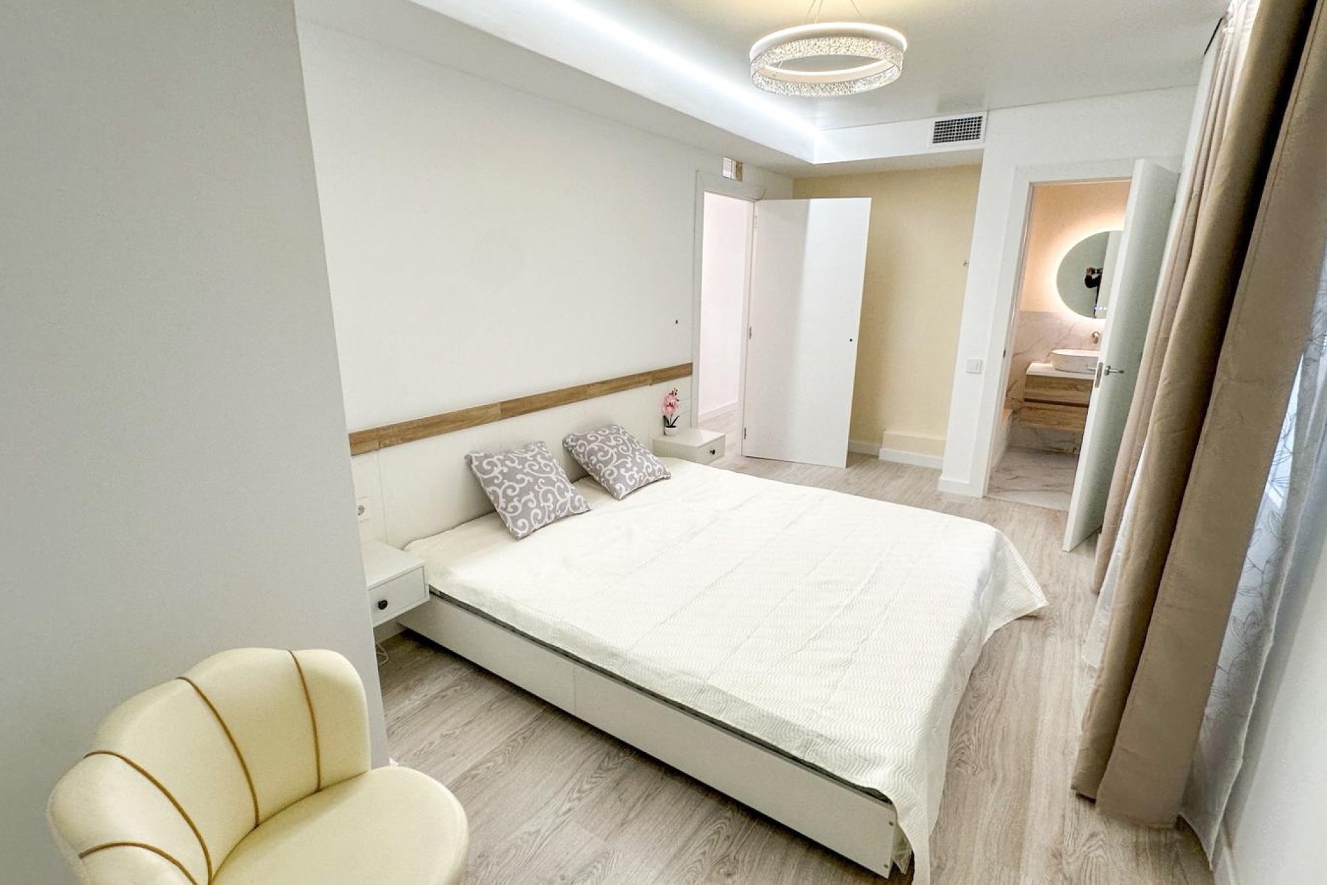 Herverkoop - Appartement / flat -
Torrevieja - El Acequión - Los Náufragos