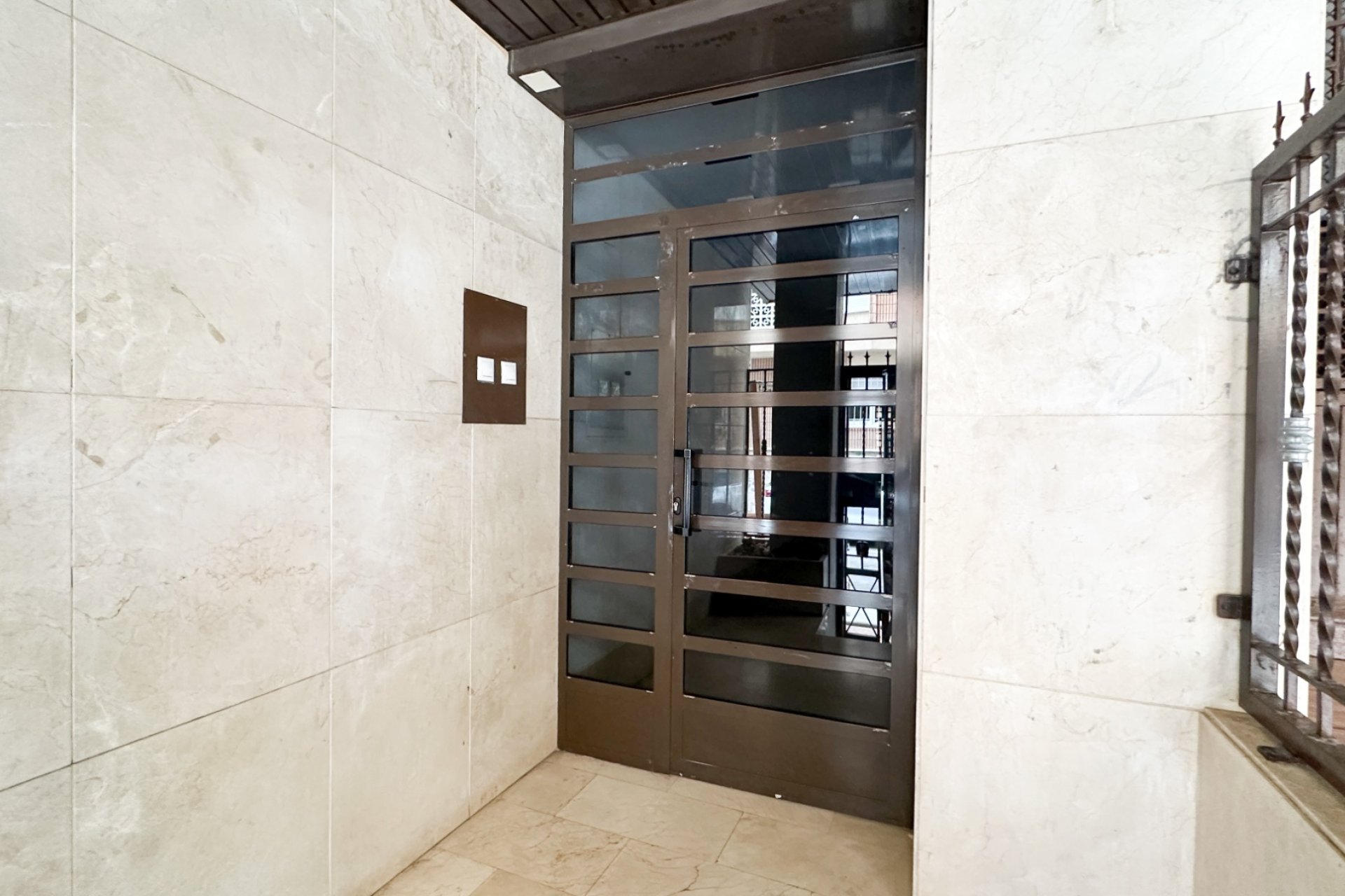 Herverkoop - Appartement / flat -
Torrevieja - Playa de los Locos