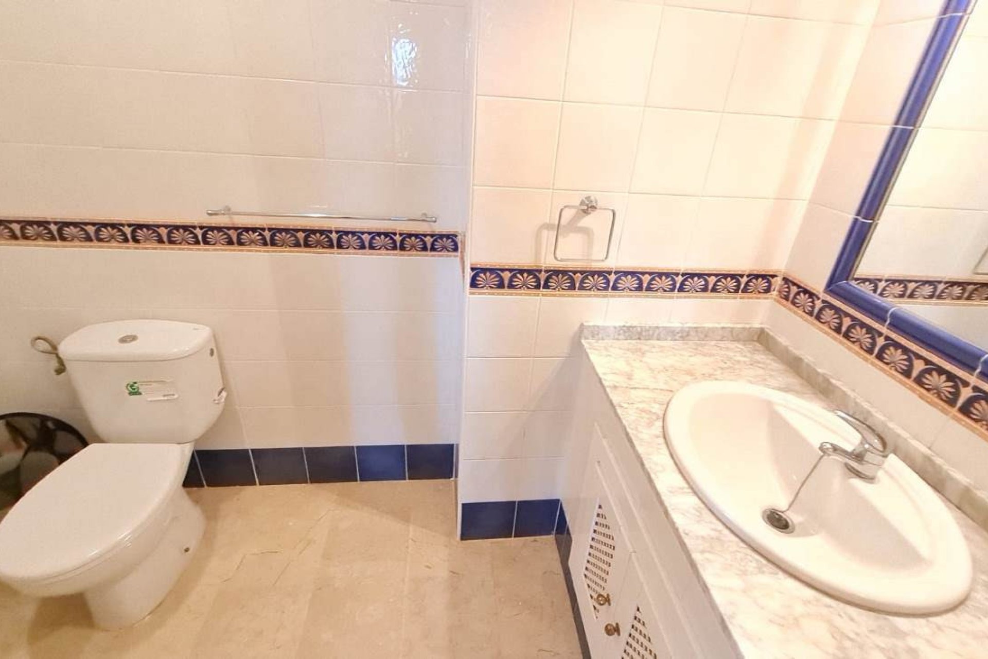 Herverkoop - Appartement / flat -
Villamartín - PAU 8