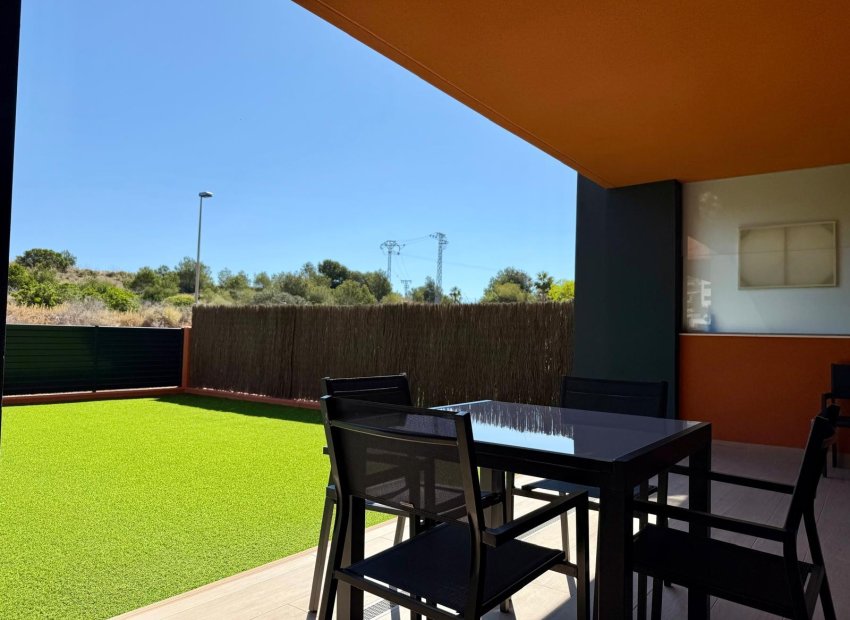 Herverkoop - Appartement / flat -
Villamartín - Villamartin