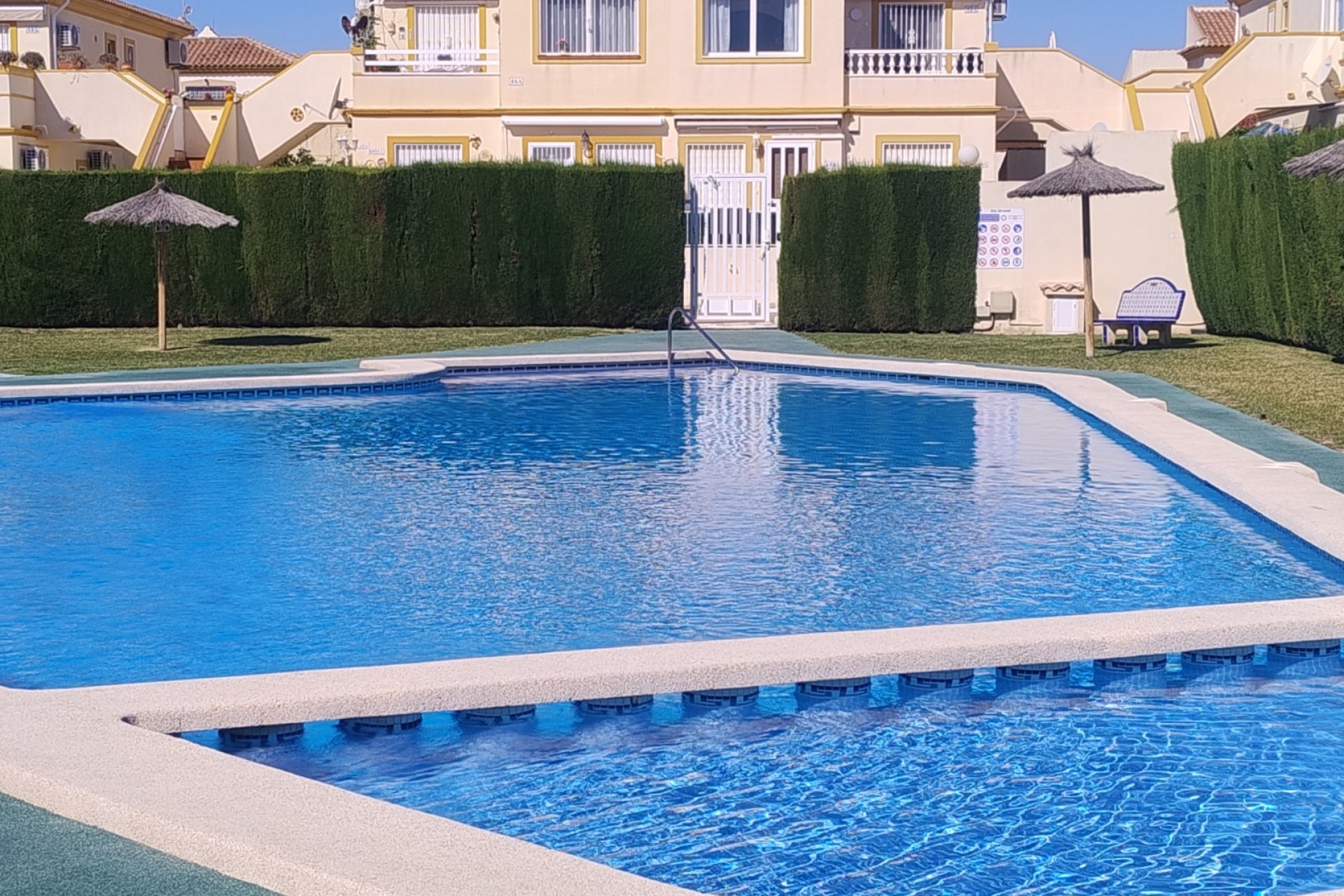 Herverkoop - Bungalow -
Orihuela Costa - Lomas de Cabo Roig