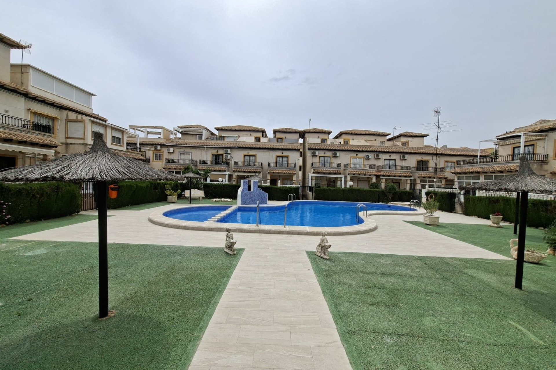 Herverkoop - Bungalow -
Orihuela Costa - Playa Flamenca