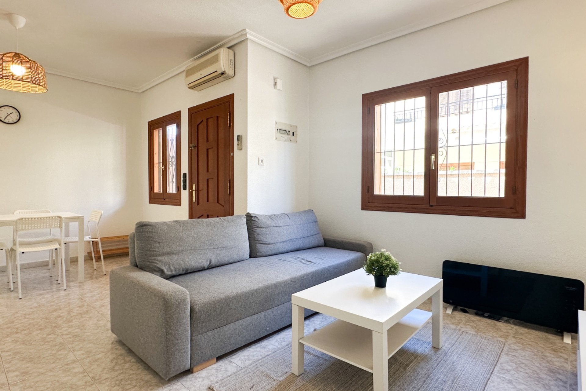 Herverkoop - Bungalow -
Orihuela Costa - Playa Flamenca