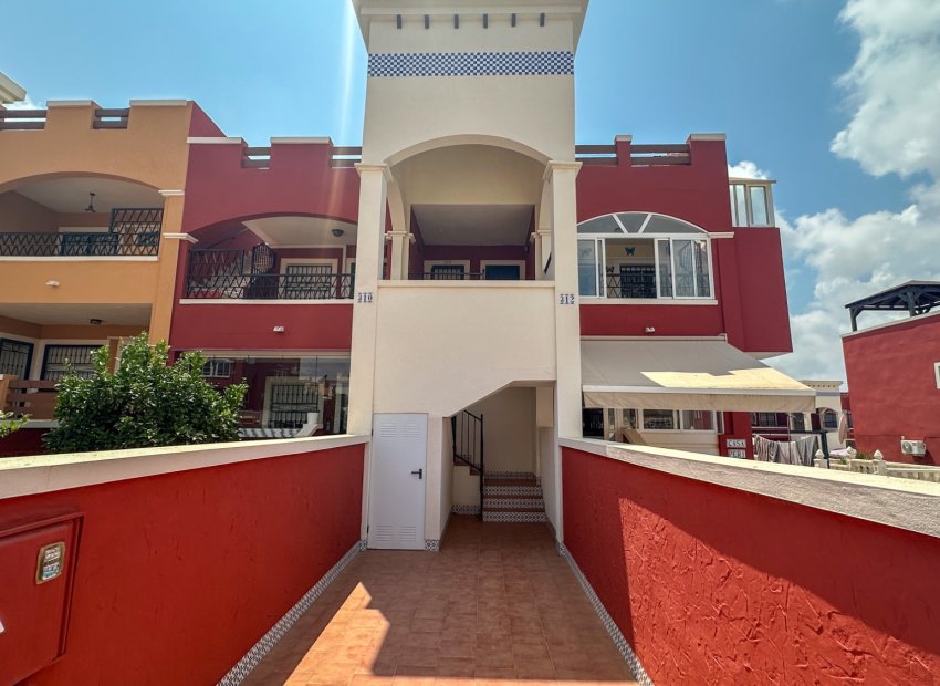 Herverkoop - Bungalow -
Orihuela Costa - Punta Prima