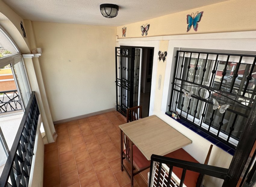 Herverkoop - Bungalow -
Orihuela Costa - Punta Prima