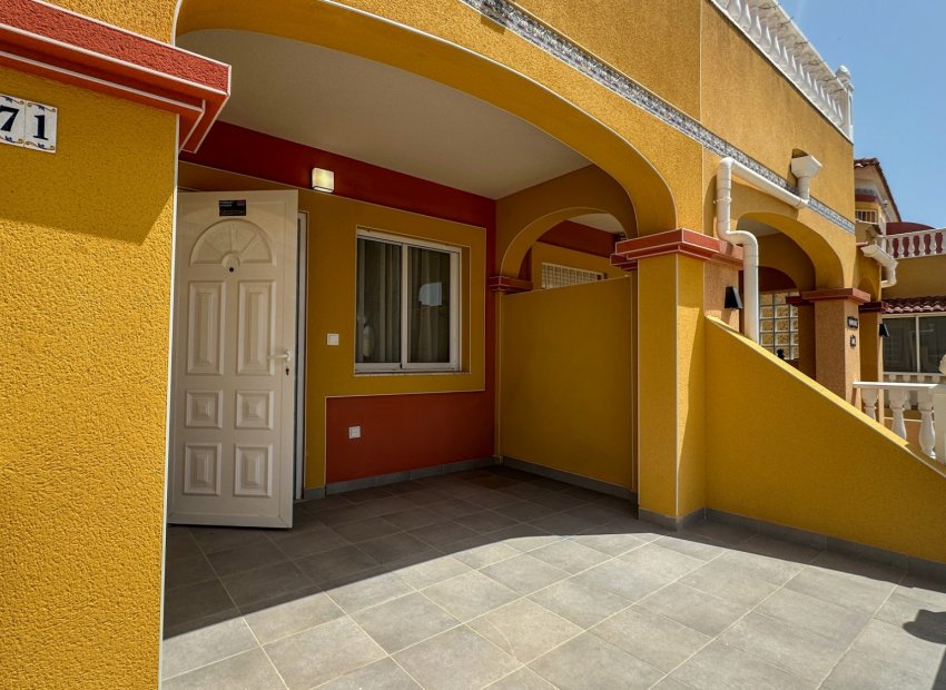 Herverkoop - Herenhuis -
Orihuela Costa - Cabo Roig
